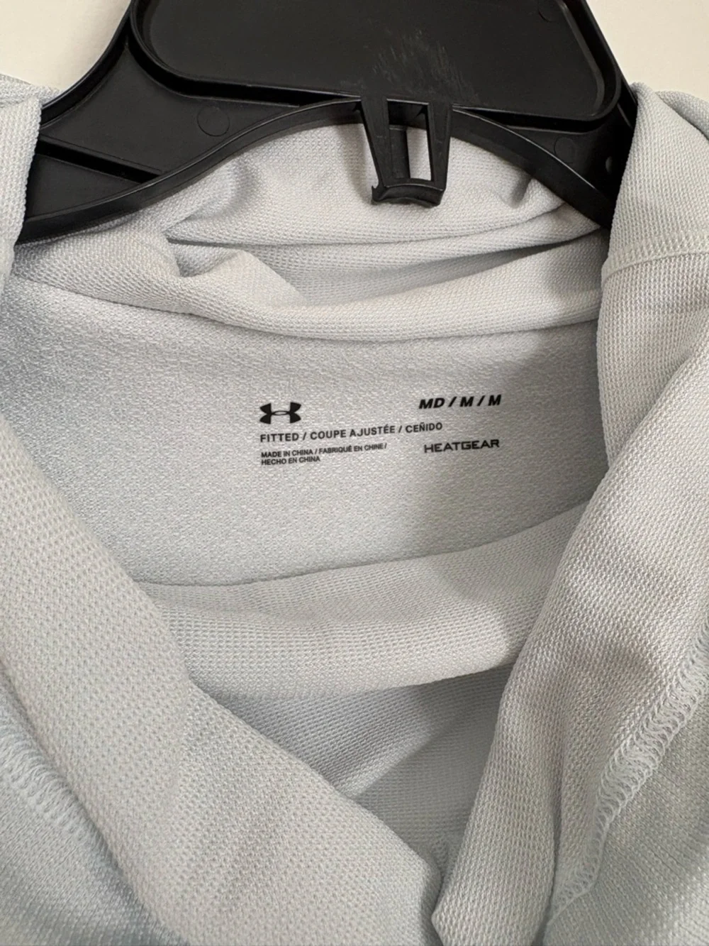 Under Armour Women's White Hooded Lightweight Long-Sleeve Top - Picture 5 of 5